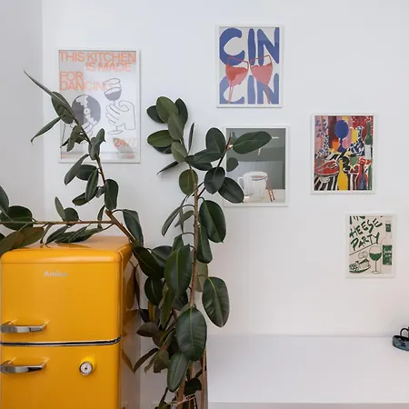 Oase Am Mauerpark - 4 Schlafzimmer - 130qm - Modern Apartmán *