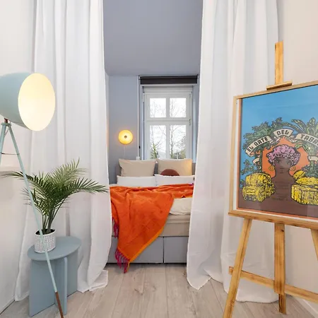 Oase Am Mauerpark - 4 Schlafzimmer - 130qm - Modern Apartment *