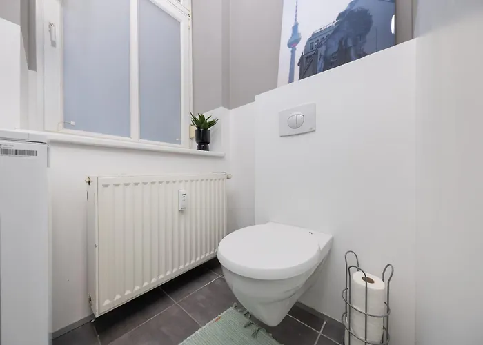 Oase Am Mauerpark - 4 Schlafzimmer - 130qm - Modern Daire