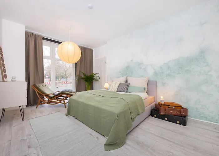 Oase Am Mauerpark - 4 Schlafzimmer - 130qm - Modern Berlin